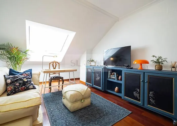 Costa By Silastur * גיחון